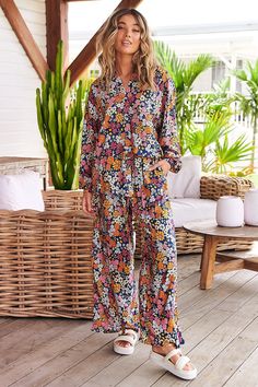 Jaase | Brookes Pant - Flowers | Gypsy And Wolf Jaase Clothing, Indigo Top, Indigo Floral, Indigo Prints, Lightweight Pants, Boho Pants, Printed Wide Leg Pants, Everyday Outfit