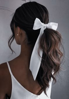 Wedding Ponytail Hairstyles, Wedding Ponytail, Black White Hair, Bow Ponytail, White Hair Bows, Ribbon Hairstyle, Wedding Hair Makeup, Chic Hairstyles