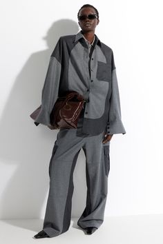 Stella McCartney Pre-Fall 2025 Collection [PHOTOS] Jennifer Connelly Young, Flannel Suit, Fashion Family, Tanya Taylor, Street Style Paris, Print Coat, Spring Street Style, Mens Accessories Fashion, Pre Fall