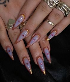 Y2k Stiletto Nails, Pierced Nails, Simple Nail Design, Stilleto Nails Designs, Aesthetic Nail, Nail Art Pictures, Edgy Nails, Goth Nails