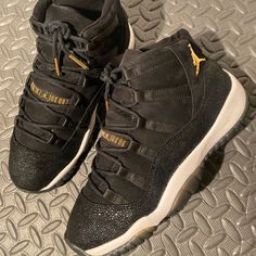 Clean, Lightly Used Condition Look Great In Hand Full Black Uppers With Gold Glitter Ray Panels Gold Lacetips And Hardware Size 6.5 / 8 Womens No Box Air Jordan 11 Retro, Shoes Air, Jordan 11 Retro, Air Jordan 11, Hip Hop Jewelry, Jordan 11, Jordan Shoes, Mens Shoes Sneakers, Gold Glitter