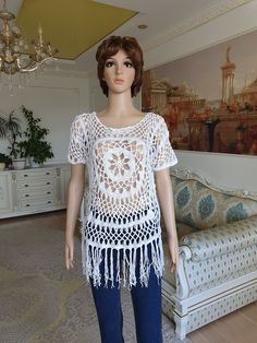 "fringe Top tassel Top L White crochet top White Top White sleeveless Top White Formal Top White Crop Top Festival Top L Bohemian Please refer to photos for details of condition. Condition: very good vintage Measurements: Length: 65 cm/25.6\" Bust: 110 cm/43.3\" Waist: 94 cm/37\" Size: L note The color on the pictures may vary due to monitor settings and light reflections. Ready to ship Please do not hesitate to contact with me for any questions. Thank you for shopping today!" White Fitted Fringe Tops, Fitted White Tops With Fringe, Festival Crochet Top With Tassels, Casual Sleeveless Crochet Top With Fringe, White Fringe Crochet Top For Summer, Short Sleeve Beach Top With Tassels, Beach Tops With Tassels And Short Sleeves, White Fringe Crochet Top For Vacation, White Crochet Top With Fringe For Vacation