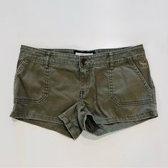 Vtg Abercrombie Olive Green Khaki Cargo Shorts Size Kids 16 (Women’s 0-2) Nwot - Never Worn Abercrombie Kids Vintage Y2k Z-3 Green Cargo Shorts Outfit, Cargo Shorts Outfits Women, Mini Cargo Shorts, Garden Wild Flowers, Olive Outfit, Cargo Shorts Outfit, Garden Outfit, Garden Wild, Clothing Png