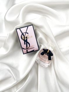 Mon Paris Ysl, Perfume Ysl, Classy Perfume, Ysl Mon Paris, Ysl Perfume, Paris Perfume, Perfume Display, Paris Pink