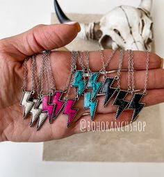 Cowgirl Assesories, Country Necklaces, Western Lighting, Western Jewerly, Western Fashion Jewelry, Rodeo Jewelry, Stone Lighting, Cowgirl Necklaces, Western Fits