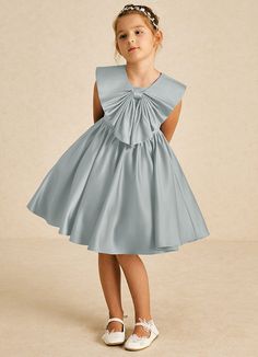 Poppet showcases a lovely A-line silhouette in smooth matte satin. With a charming scoop neckline and sleeveless design, it offers effortless elegance, complete with a convenient zipper closure for easy wear. Perfect for any special occasion! Satin Flower Girl Dresses, Grey Flower Girl Dress, Spoiled Girl, Gray Flower Girl, Military Ball Dresses, Special Event Dresses, Sage Dress, Lace Bride, Ivory Dresses