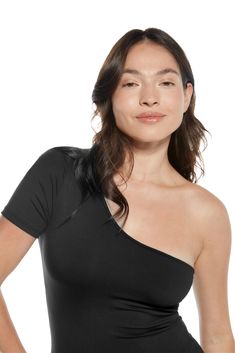 A bodysuit different from the common one that supports you at all times. Black Seamless High Stretch Bodysuit, High Stretch Seamless Black Bodysuit, Black Second-skin Bodysuit With Built-in Bra, Seamless Black Bodysuit With High Stretch, Black Seamless High-stretch Bodysuit, Black Stretch Short Sleeve Bodysuit, Black Second-skin Top With Built-in Bra, Just Peachy, Ring Pendant Necklace