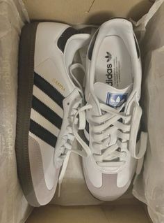 #adidas #black #white #blackandwhite #trainers #sneakers #fashion #style Pretty Sneakers, Samba Shoes, Shoe Wishlist, Fresh Shoes, Girly Shoes