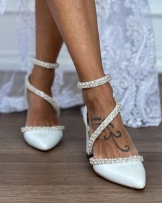 ❤️Follow us on instagram and tag us to be featured: @dimitrasworkshop PLEASE take a few minutes to read all the description below before you proceed with your order. FREE Shipping via DHL Express worldwide ✈️🌎🎁 Please do not forget to include a phone number at checkout.📞 Every love story is beautiful but yours should be unique! With our wedding shoes we guarantee you a great success for your bridal attire because we know very well that every detail matters and we are used to work on the detai Glamorous Closed Toe Block Heels For Wedding, Glamorous White Closed Toe Wedding Shoes, Glamorous White Shoes For Wedding Guests, Glamorous White Wedding Guest Shoes, White Block Heel Wedding Shoes For Event, Elegant White Block Heels For Party, White Low Heel Wedding Shoes For Reception, Chic White Block Heels For Wedding, White Low Heel Wedding Shoes