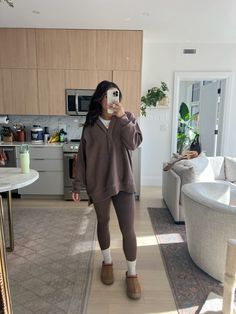 High School Pajama Day Cute Outfits, Cute Casual Outfits For Home, Leggings And Knitted Sweater, Cute Comfy Movie Night Outfits, Outfit Ideas For Midsize Women Winter, Cute Cozy Lounge Outfits, Lazy But Put Together Outfits, Casual Comfy Thanksgiving Outfit, Legging Jumpsuit Outfit Winter