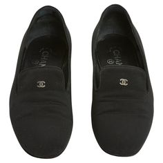 Chanel loafers in black ottoman, small CC logo in blackened silver metal on the top, almond-shaped toe, black leather interior, leather outsole. Size 38EU, heel 1 cm, insole 24.5 cm. The moccasins have been worn but they are in excellent condition, perfect with a pair of socks and a pencil skirt... Slipper Outfit, Chanel Loafers, Black Ottoman, Chanel Black, Cc Logo, Leather Interior, Moccasins, Metallic Silver, Ottoman