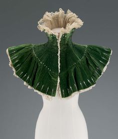 Emerald Green Inspiration, Baby Kostüm, Museum Of Fine Arts Boston, Green Inspiration, Edwardian Fashion, Historical Costume, Historical Dresses, Moda Vintage, Museum Of Fine Arts