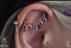 Funky Nose Ring, Cool Ear Piercing, Ear Piercing Curation, Ušný Piercing, Pretty Piercings, Ear Curation, Fancy Sapphire, Cool Ear Piercings, Pretty Ear Piercings