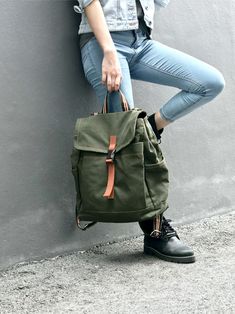 "Come rain or shine, the 16oz quality water resistant canvas travel backpack will survive it all. Best-loved by backpackers, travel-to-work people, students, and moms, this special edition 108 Marken features a large capacity with plenty of exterior and interior pockets. Also great as a shopping bag or weekender for both men and women. Made with quality canvas and durable nickel hardware for max durability. The go-to backpack to start your journey. ►108: ◆ Water Resistant Unisex large multi-func School Laptop, Waxed Canvas Backpack, Work Backpack, Travel Rucksack, Satchel Backpack, Minimalist Travel, Unisex Backpack, Sac Week End, Laptop Rucksack