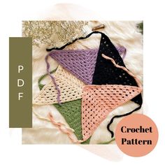 the crochet triangle pattern is shown in different colors