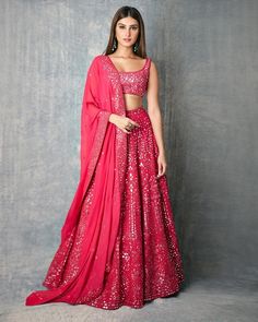 Orang India, Mirror Work Lehenga, Sabyasachi Lehenga, Lehnga Dress, Gaun Fashion, Pink Lehenga