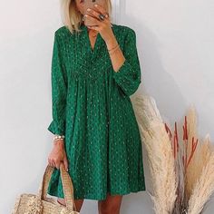 Medium Cotton Blend Dress That Falls Above The Knees. New Without Tags, Perfect Everyday Look. Casual Green V-neck Dress For Fall, Green V-neck Dress For Fall, Green Long Sleeve V-neck Dress For Brunch, Green Long Sleeve V-neck Dress For Vacation, Green V-neck Shift Mini Dress, Green Shift V-neck Mini Dress, Green Shift Mini Dress With V-neck, Casual Mini Dress With Split Neck For Brunch, Chic Green V-neck Dress For Day Out