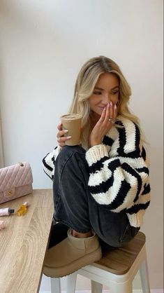 #autumn #aesthetic #sweater #trendy Plus Size Fall Mom Outfits, Vanilla Fall Outfits, Winter Coffee Shop Outfit, Trendy Oversized Striped Cardigan, Winter Outfit Inspo Casual, Trendy Striped Chunky Knit Sweater, Europe Aesthetic Outfit Winter, Almond Mom Outfit, Dresscode School Outfits