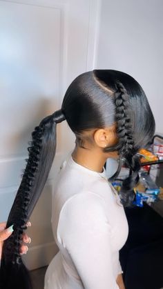 Rva hairstylist! | Sleek ponytail x fishtail braids x curled bang 😍😍😍 this look ateeeeee! Book those appointments and start the new years off with a bomb… | Instagram Cute Ponytail Styles, Weave Ponytail Hairstyles, Cute Ponytails, Black Ponytail Hairstyles, Quick Weave Hairstyles, Braided Hairstyles For Teens, Quick Braided Hairstyles