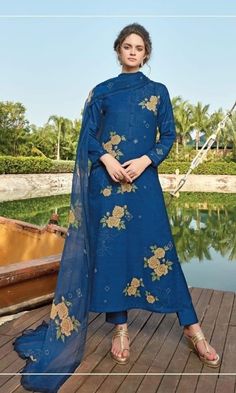 Pashmina Dupatta, Fashion Tag, Indian Suits, Ethnic Dress, Salwar Suits, Salwar Kameez, Dress Materials, Winter Collection, Saree Designs