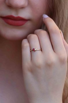 "Eternal Embrace: A Timeless Diamond Engagement Ring for Forever Love" Ruby Ring Designs, Purple Amethyst Ring, Gold Signet Ring, Photos Poses, July Birthstone