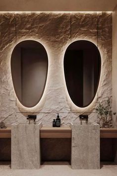 Elegant bath vanity as the centerpiece of the bathroom Toilet Design Modern, Restaurant Bathroom, Casa Clean, Bathroom Redesign