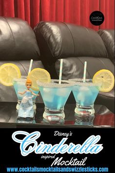 this image shows three blue drinks with white rim with yellow wheel garnish with blue striped straws and a Cinderella figure in front of it. Wedding Mocktails, Christmas Alcohol Drinks, Disney Alcoholic Drinks, Movie Watch Party, Dressing Corner, Tea Nook, Princess Drinks