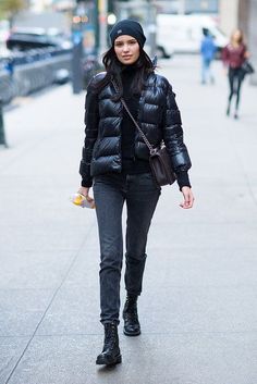 Mode Casual, Looks Black, Puffy Jacket, Mode Inspo, Casual Winter Outfits, Winter Fashion Outfits, Fall Winter Outfits, Winter Wear