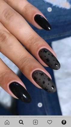 Witch Nails Short Almond, Pretty Almond Nails Classy Black, Nye Nails 2023 Short, Gothic Biab Nails, Short Acrylic Nails Almond Black, Black Acrylic Nails Ideas Almond, Birthday Nails Inspo Black, Boho Black Nails, Black February Nails