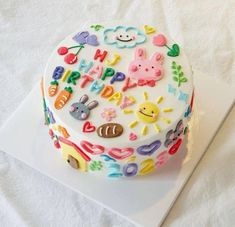 Baby Birthday Cake Design, Bug Birthday Cakes, Korea Cake, Cake Decorating For Kids, Doodle Cake, Toddler Birthday Cakes, Cake Designs For Kids, Small Birthday Cakes, Birthday Cake For Husband