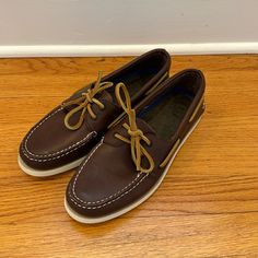 Sperry Top-Sider Original Boat Shoe Brand New Never Worn Men’s Size 9.5 Brown Boat Shoes With Leather Footbed, Classic Brown Plain Toe Boat Shoes, Classic Brown Boat Shoes With Cushioned Footbed, Brown Lace-up Boat Shoes With Leather Footbed, Classic Brown Lace-up Boat Shoes, Casual Brown Moc Toe Boat Shoes, Shoe Men, Boat Shoe, Sperry Top Sider