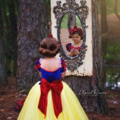 Gown Style Dress, Snow White Photos, Princess Shot, Princess Photo Shoot, White Ball Gown, Snow White Birthday Party, Snow White Birthday