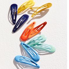 Nwt 10-Piece Hair Clip Set. Urban Outfitters. Assorted Colors. Perfect Y2k Style Clips That Make Any Outfit Have A Nice Little Flair! Layer Hair With 90’s Fun Using This 10-Piece Set Of Snappy Flip Clips By Uo. Solid Colors With A Springy Metal Construction That Holds Hair In Place All Day Long. -Includes 10 Pieces -50% Base Metal Alloy, 50% Acrylic -Do Not Get Wet -Length: 2” Width .6” Will Come With Brandy Melville Stickers #Y2k #Urbanoutfitters #Accessories #Clips #Vintage Brandy Melville Stickers, Layer Hair, Hair Clips 90s, Urban Outfitters Accessories, Oh Snap, Snap Clips, Metal Construction, Hair Designs, Barrettes