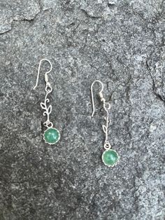 Aventurine (8mm) and tendrils of leaves in silver. Elegant Aventurine Dangle Earrings, Elegant Silver Aventurine Jewelry, Silver Aventurine Dangle Jewelry, Mount Dora, Sterling Silver Earrings, Jewelry Earrings Dangle, Silver Earrings, Dangle Drop Earrings, Dangle Earrings