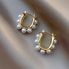 New Arrival Elegant Pearl Oval Hoop Earrings for Women Fashion Classic Geometric Jewelry.Ideal for Girls and Women Gifts Hot Necklaces, Pearl Earring, Wedding Jewelry Earrings, Geometric Jewelry, Beaded Hoop Earrings, Square Earrings, Earring Type, Classic Jewelry, Crystal Drop Earrings