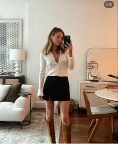 Suede Knee High Boots Outfit, Suede Boots Outfit, Black Mini Skirt Outfit, Knee High Boots Outfit, Black Skirt Outfits, Knitted Polo Shirt, Suede Knee High Boots, High Boots Outfit, Winter Skirt Outfit