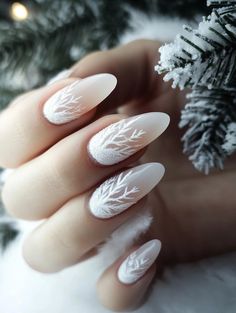 Classy Christmas Nails Almond, Christmas Nails Almond, Christmas Nail Inspiration, Classy Christmas Nails, White Nail Ideas, White Christmas Nails, Lace Nail Design, Matte White Nails, Classic Nail Designs