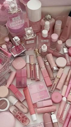 ✨💖🌸✨💖🌸✨💖🌸✨💖🌸✨💖🌸✨💖🌸✨💖🌸 Content Creator Aesthetic Pink, Pink Things Aesthetic, Aesthetic Pink Things, Cute Girly Makeup, Maquillage Aesthetic, Blush Aesthetic, Makeup Asthetic, Pink Skincare, Preppy Makeup