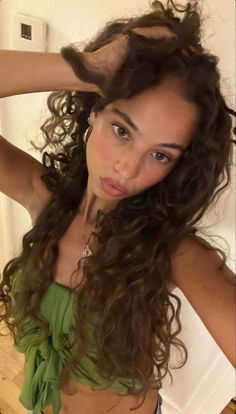 The Nerve, Pelo Afro, Hairdos For Curly Hair, Long Curly Hair, Curly Girl, 가을 패션, Styling Ideas, Long Curly