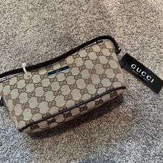 Gucci Boat Pochette, Gucci Marmont Super Mini, Gucci Pochette, Gucci Soho Bag, Gucci Card Holder, Gucci Clutch Bag, Gucci Clutch, Gucci Tote Bag, Mini Bucket Bags