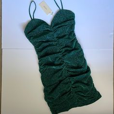 A. Peach Emerald Green Sparkly Ruched Party Dress With Adjustable Straps And Back Zipper Size Medium Brand New With Tags Black Strapless Bodycon Dress, Scorpio Szn, White Peplum Dress, Yellow Floral Print Dress, White Cut Out Dress, Black Button Down Shirt, Strapless Bodycon Dress, Blue Shift Dress, Golf Dresses