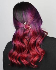 24 Magical Red Purple Hair Ideas For 2024 Purplish Red Hair Dye, Red And Purple Hair Color, Dark Red Purple Hair, Dark Red Balayage, Red And Purple Hair, Purple Red Hair Color, Red Brunette Hair, Purple Red Hair, Hair Color Combinations