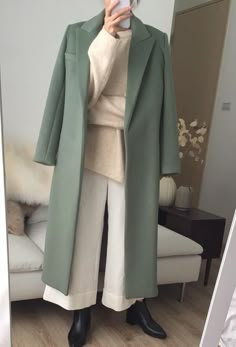 Cashmere Color, Maxi Coat, Fashion Wallpaper, Muslim Fashion Outfits, Green Coat, Soft Sculpture, Style Chic