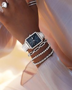 Lux Watches, Beautiful Winter Pictures, Silver Watches Women, Wrist Jewelry, Rose Gold Watches, Biker Chick, Girls Watches, Women Wrist Watch