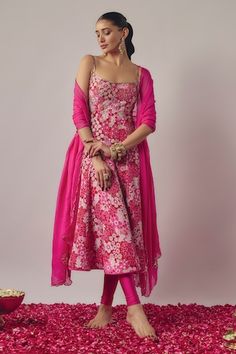 भारतीय दुल्हन संबंधी, Indian Outfits Modern, डिजाइनर कपड़े, Design Kurta, Diwali Outfits, Desi Fashion Casual