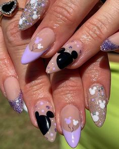 10 Disney Nail Ideas That Are Simply Perfection - That Disney Fam Disney Nail Ideas, Disney Princess Nails, Nails Disney, Sister Trip