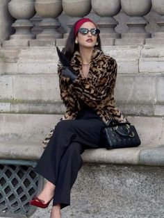 Wife Style, Mob Wives, Mob Wife, Print Coat, Coat Outfits, Feminine Outfit, Looks Vintage