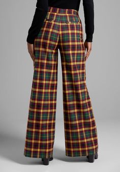 My Seventies Moment Flare Pants | ModCloth Holiday Party Pants, Plus Size Vintage Clothing, 60s Mod Fashion, 70s Pants, Designer Plus Size Clothing, Green And Burgundy, Scrub Corpo, Mustard Green, Outfits 70s