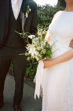 green and white bridal bouquet | florals: Iris & Fig | photo: J&L Photography Fig Photo, Green And White Bridal Bouquet, White Bridal Bouquet, White Bridal