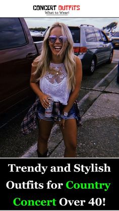 Concert Outfits For Women In 30s, What To Wear To A Concert, Summer Rock Concert Outfit, Indoor Concert Outfit, Outdoor Concert Outfit Summer, Cowgirl Chic Outfits, Concert Outfits Winter, Outfits With High Tops, Country Concert Outfit Fall